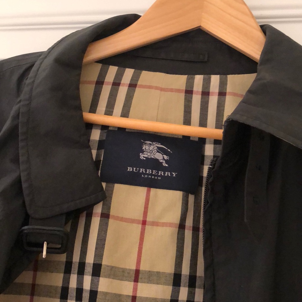 BURBERRY men’s rain jacket with iconic nova lining